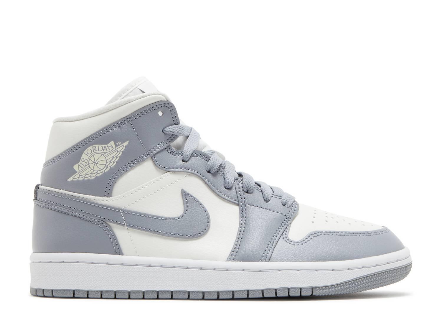 AIR JORDAN 1 MID WOMENS